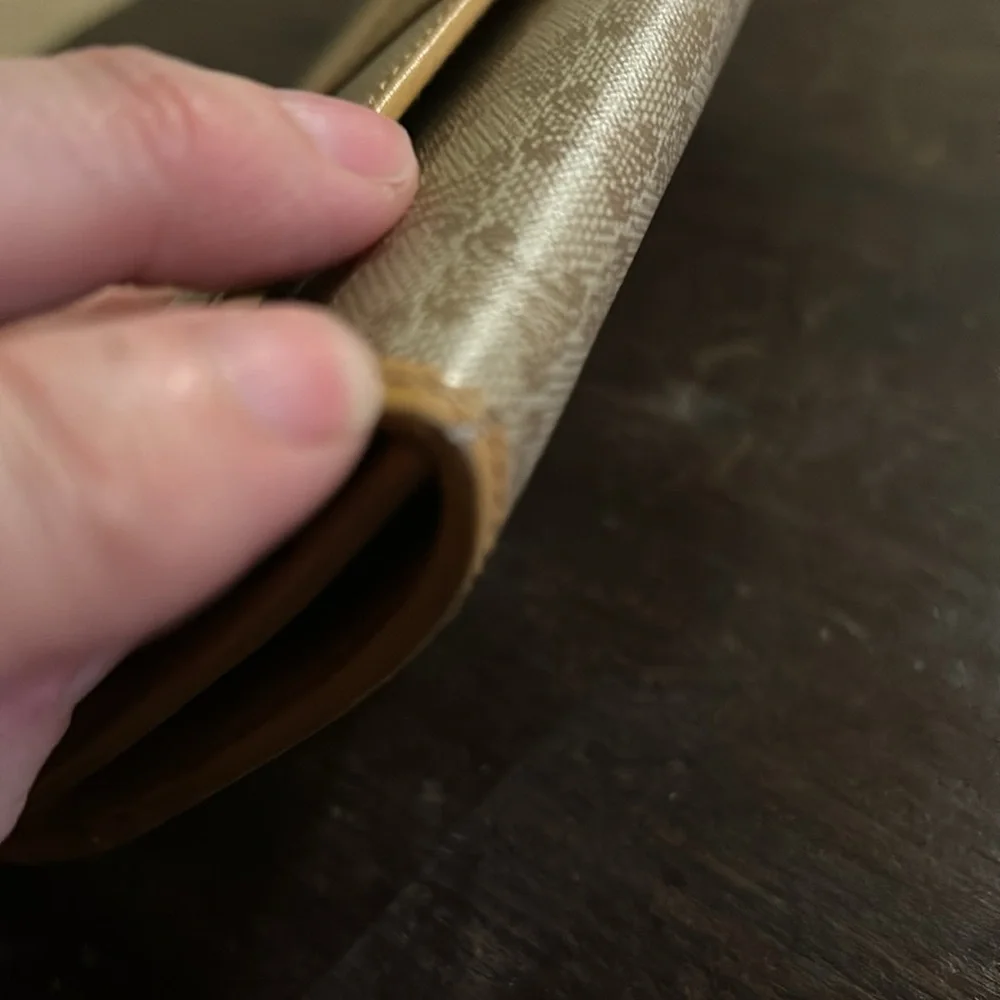Authentic CELINE Kisslock vintage wallet Macadam Beige